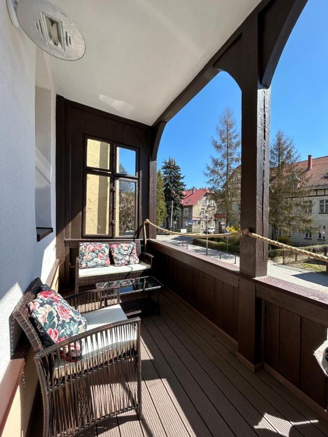 Apartament Nad Galeria Blisko Centrum Kudowy Kudowa-Zdrój Kültér fotó
